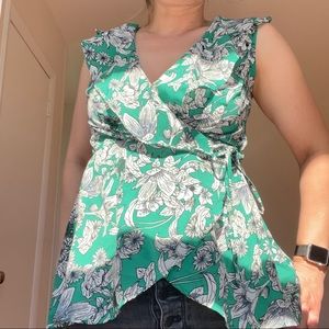 Floral flawy summer top